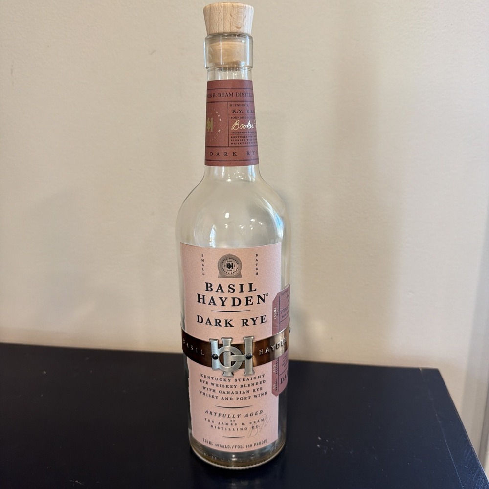EMPTY BOTTLE BASIL HAYDEN 'Dark Rye' 750ML BOURBON WHISKEY, GREAT‎ SHAPE!!